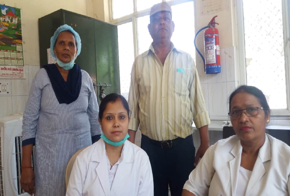 UP NEWS Many relatives leave patients in Meerut district hospital