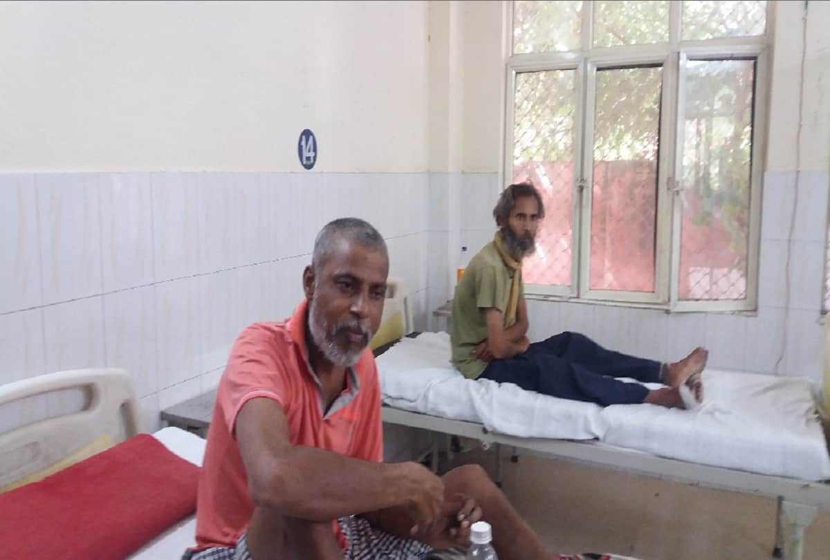 UP NEWS Many relatives leave patients in Meerut district hospital