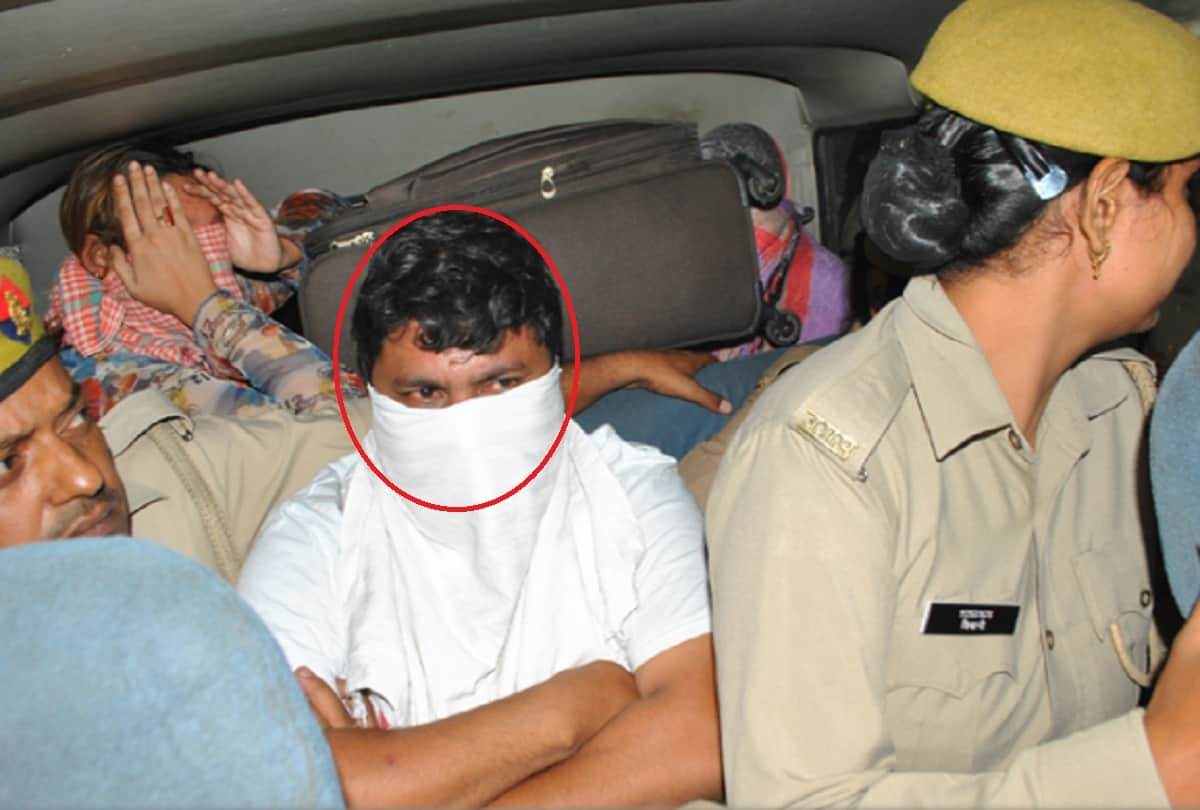 Raid in Meerut hotels foreign girls were arrested