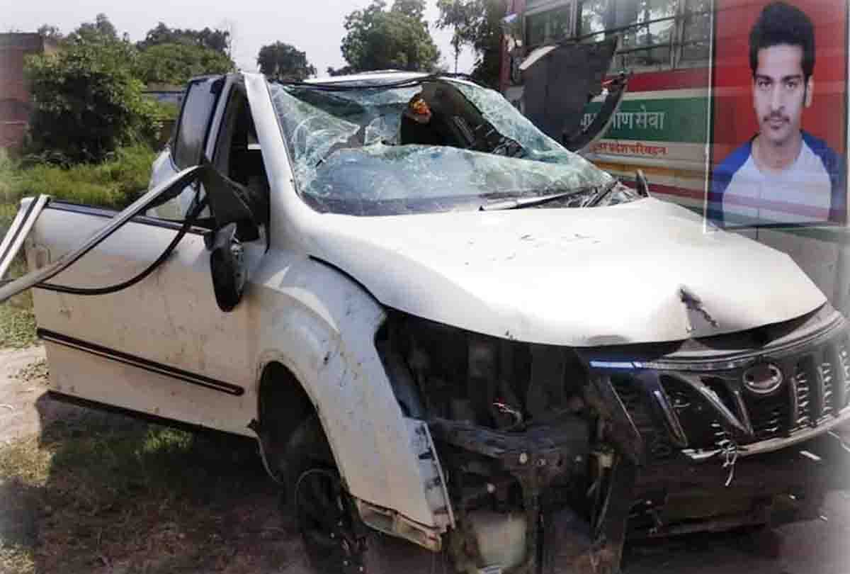 Road accident in Agra Lucknow expressway