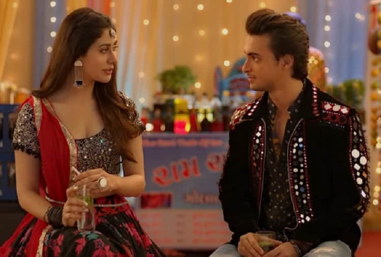 Aayush Sharma Warina Hussain Loveratri Ayushmann Khurrana AndhaDhun film prediction