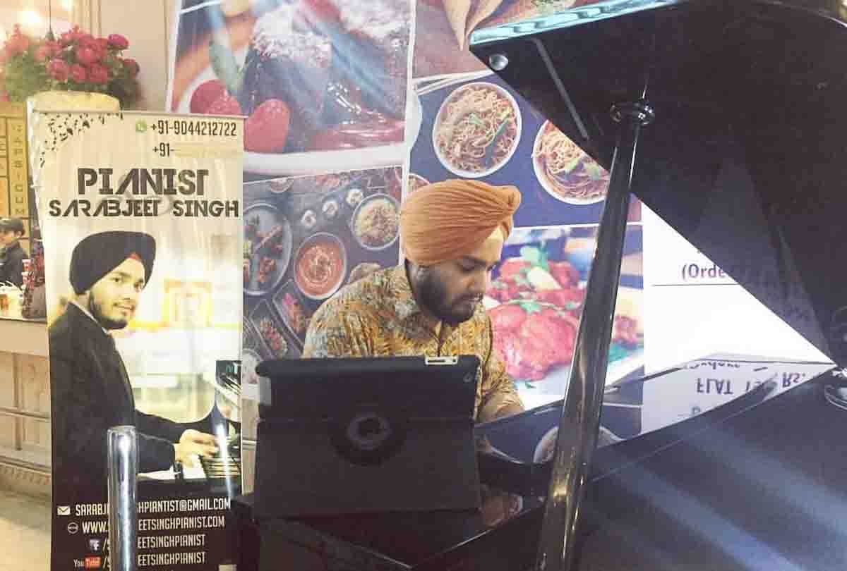 know about pianist Sarabjit from kanpur