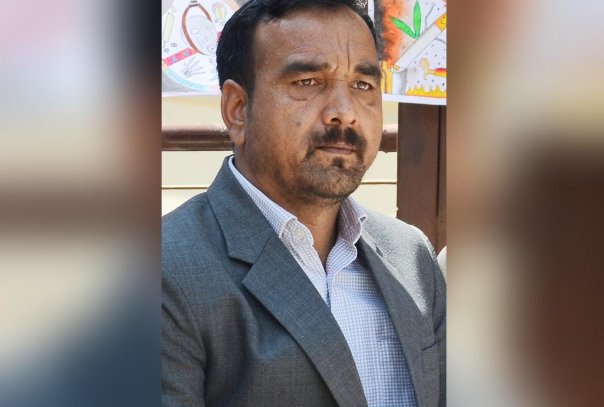 Youth caught red handed  taking drugs in shimla himachal pradesh