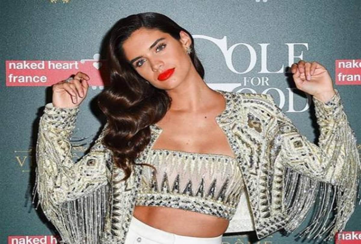 Sara Sampaio shoot with Ranveer Singh for Vogue cover see hot pics of Victoria secret supermodel