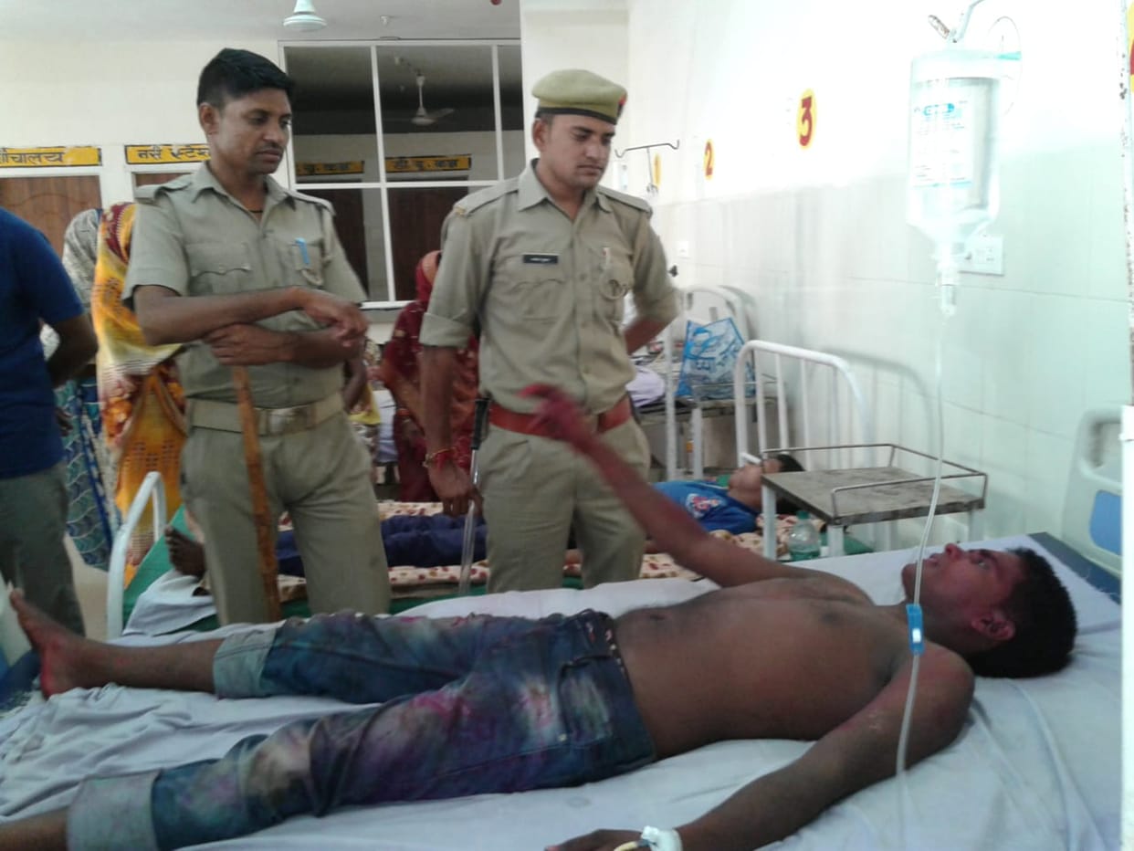 cruel husband killed wife and commit suicide in doubt of illicit relation at ghazipur