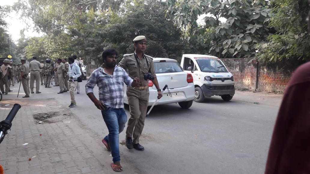 outrage and group clash in student election at SSPG college jaunpur