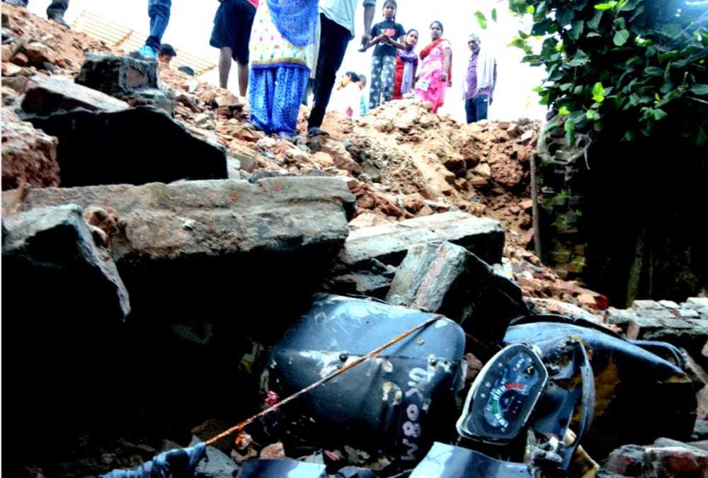Miracle Save Childrens Life during Buried under collapse Wall in Haridwar