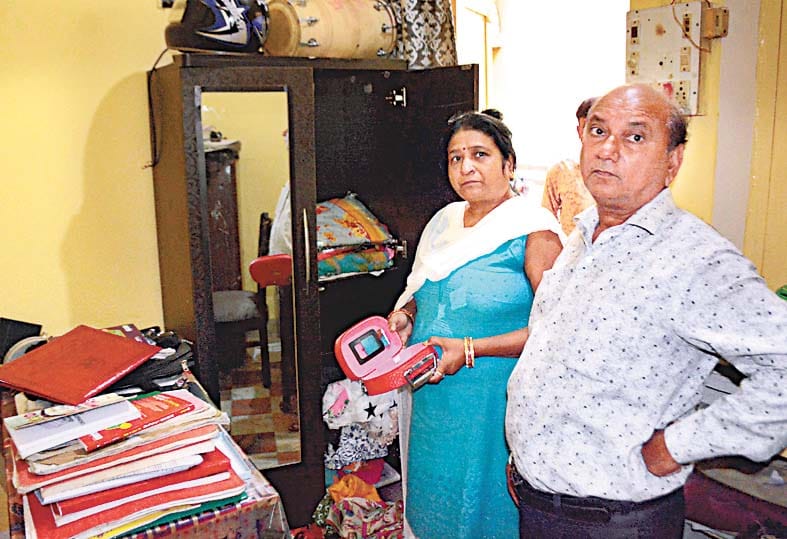 jewellery and cash stole from lekhpal house.