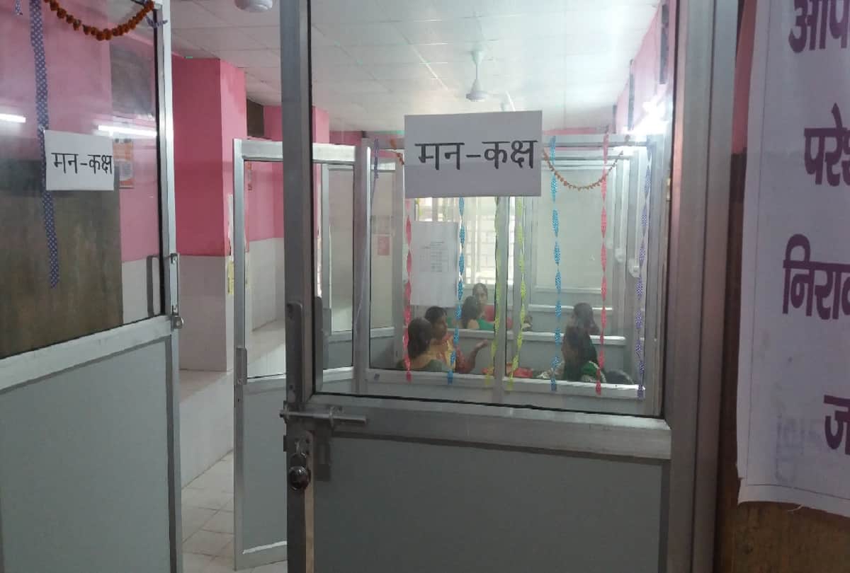 Mental illness will be eliminated from Bollywood movies ongoing treatment in Meerut Hospital
