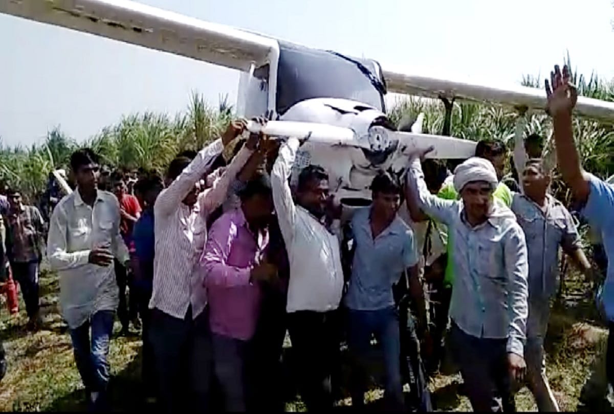 Army plane crash in Baghpat and see photos