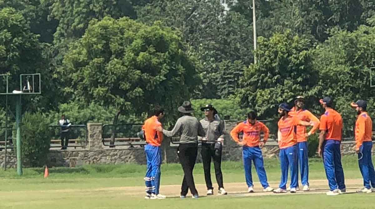 naman ojha of madhya pradesh fights with umpire in vijay hazare trophy match against delhi