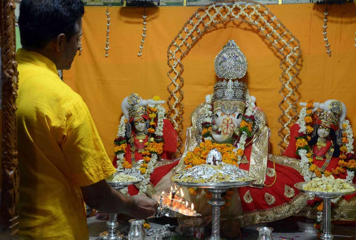vastu shastra (vastu tips) kitchen vaastu for pooja ghar in house