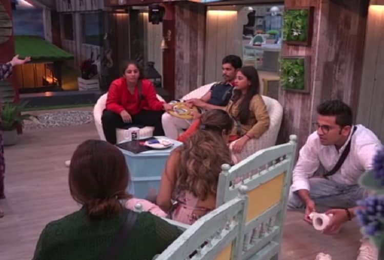 Bigg Boss 12 Surbhi Rana using abusive words in house during captaincy task