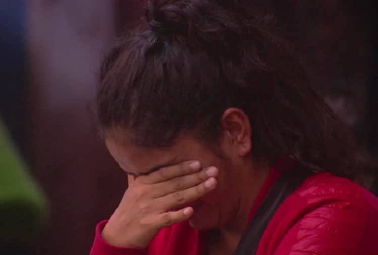Bigg Boss 12 Surbhi Rana using abusive words in house during captaincy task