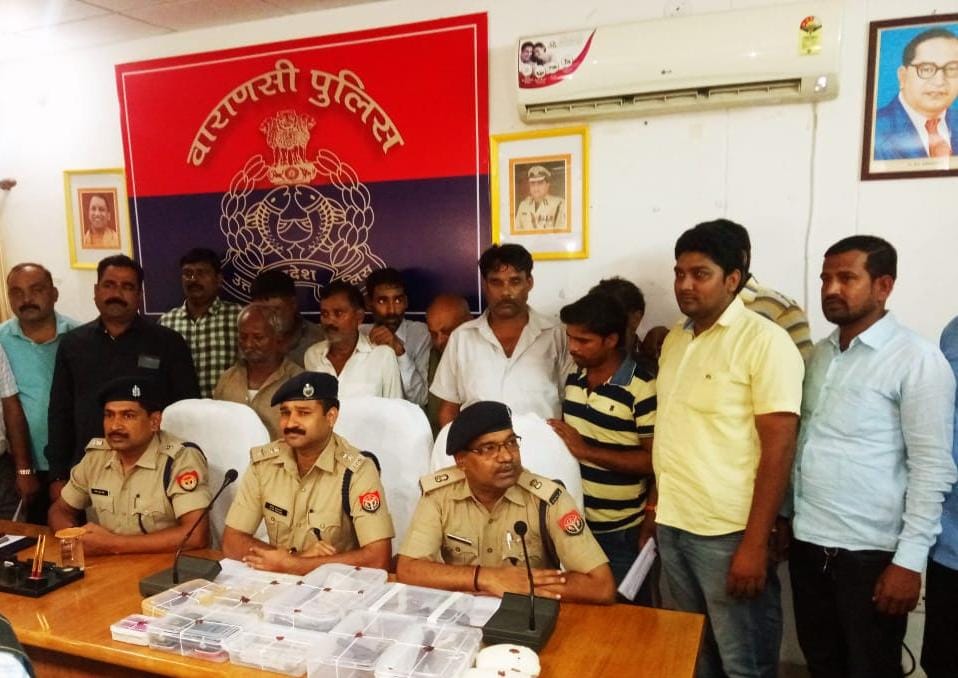 varanasi police arrested eight member of interstate robbers gang
