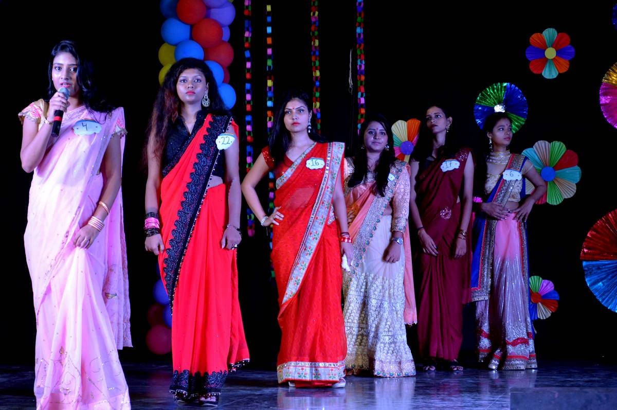 Arya mahila post graduate college freshers party photos