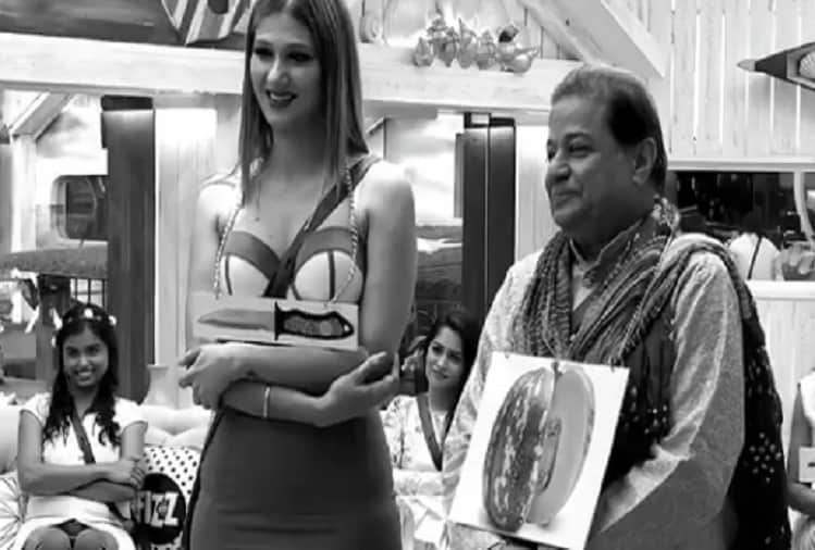 Bigg Boss 12 Deepak Thakur will sell Jasleen Matharu and Anup Jalota during task