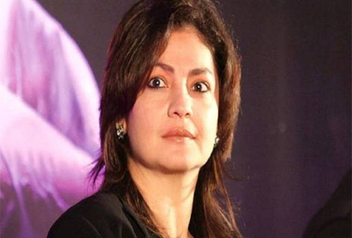 bollywood actress pooja bhatt says she takes sunny leone in india