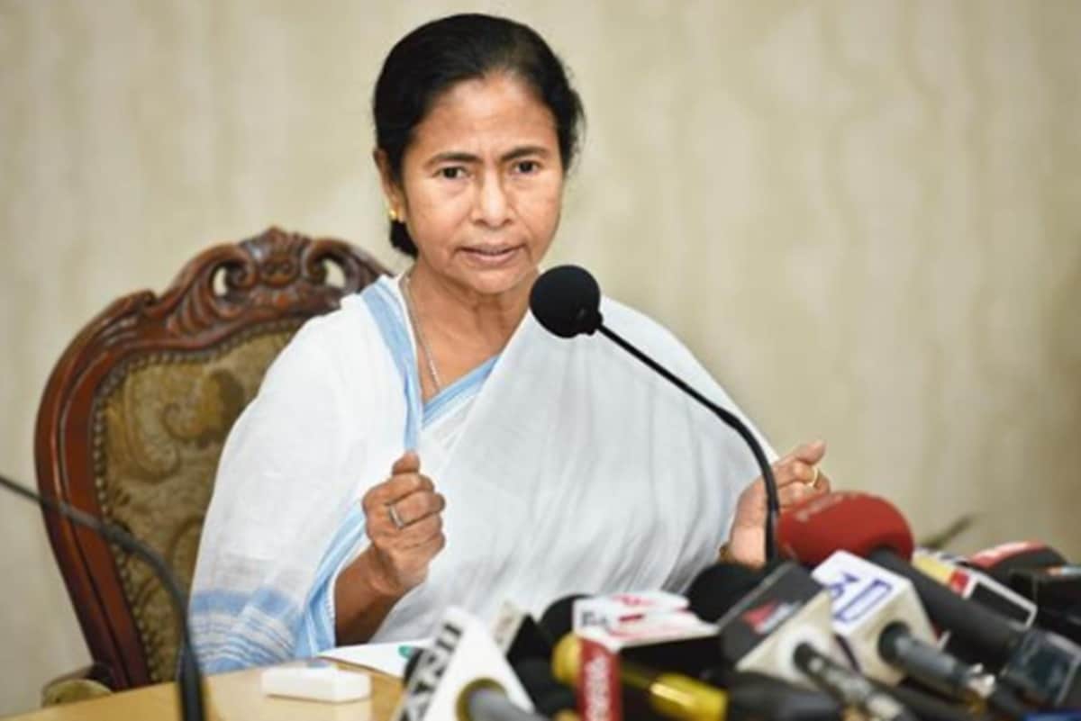 shahrukh khan is so upest in kolkata film festival with amitabh