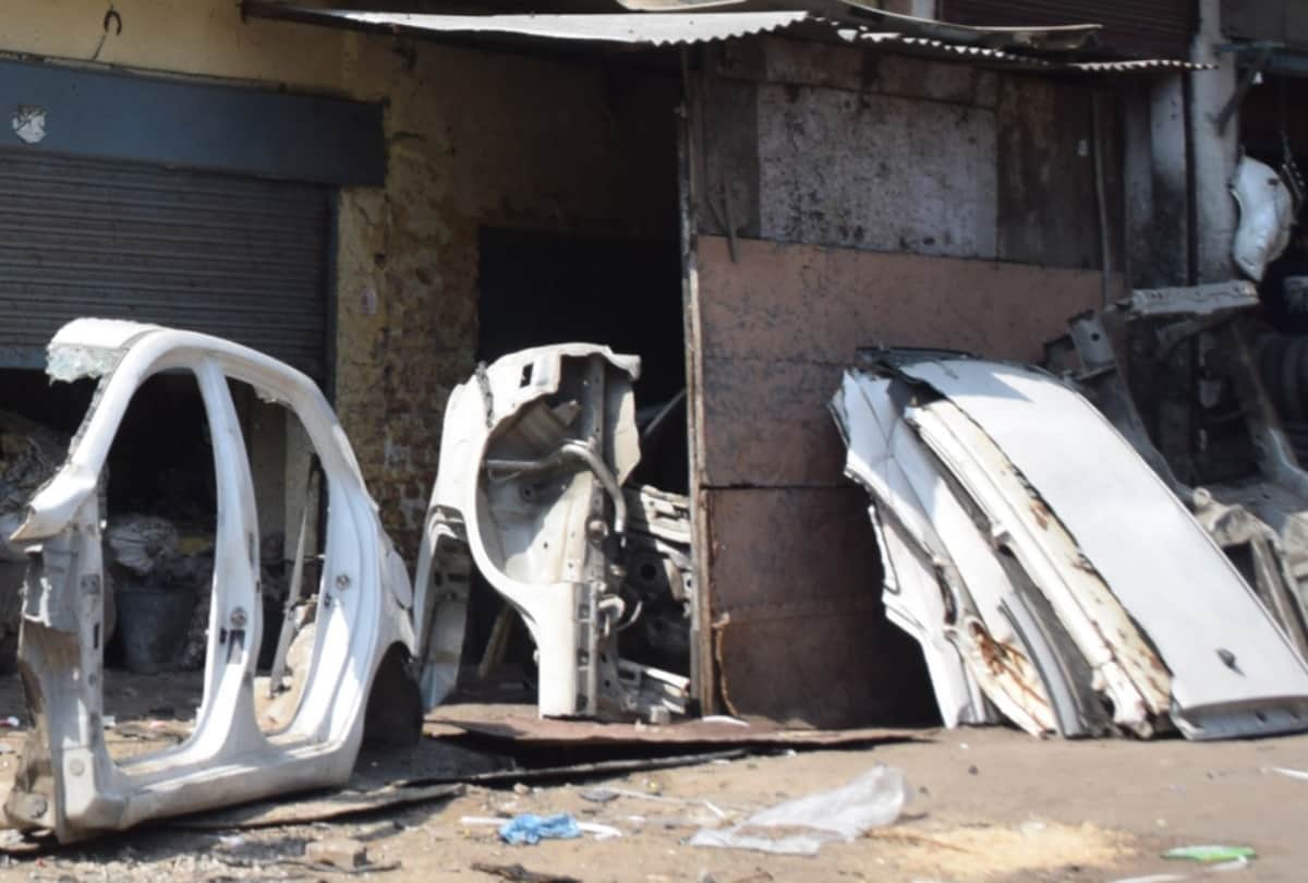 Asia largest market where stolen vehicles cuts in few minute