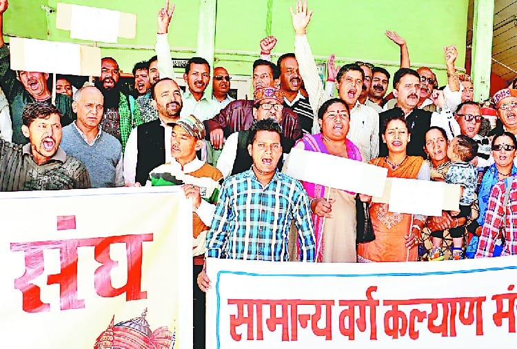 कुल्लू में नहीं दिखा बंद का असर, खुले रहे बाजार