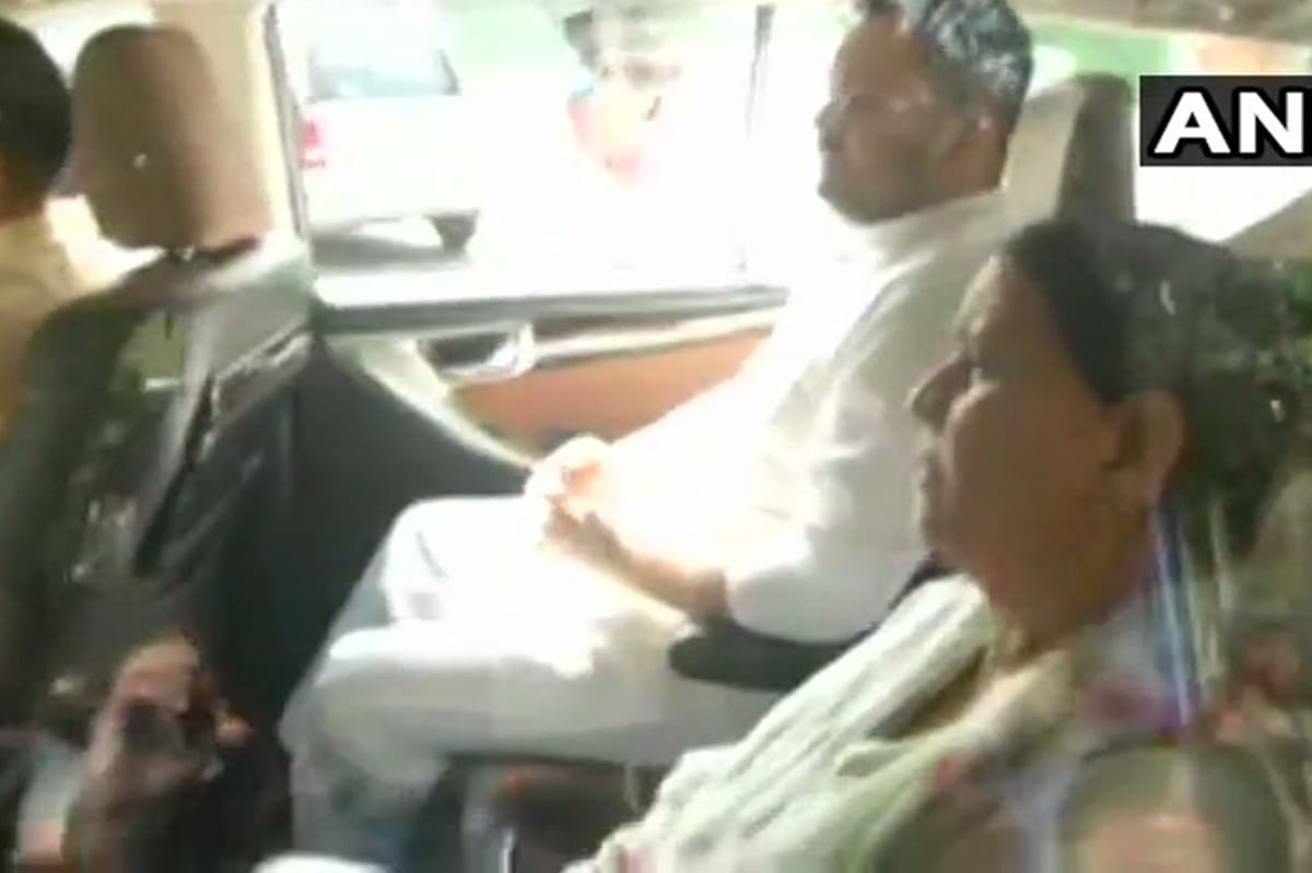 IRCTC Scam: Tejashwi Yadav and Rabri Devi arrive at Patiala House Court for hearing