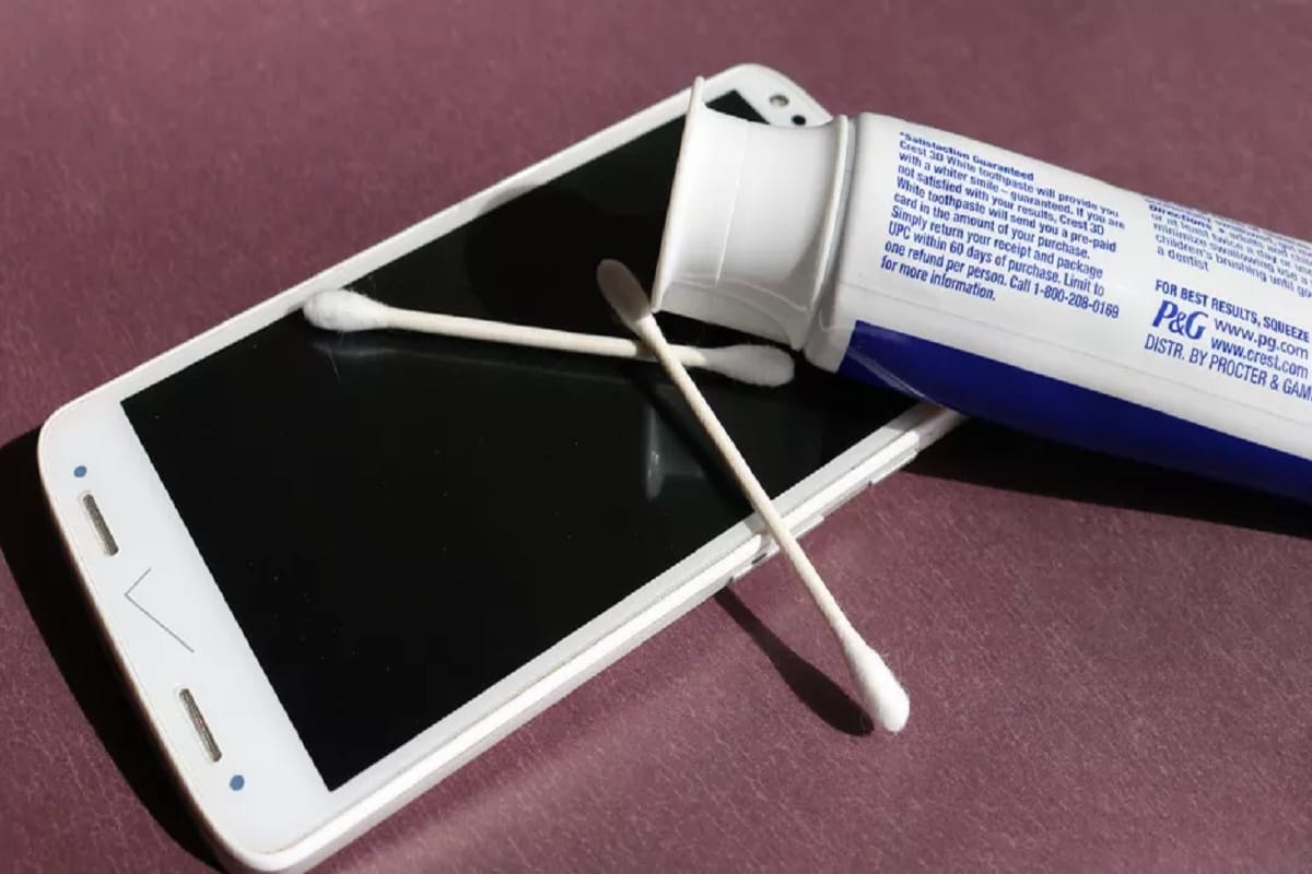 How to clean smartphone camera lens, 5 ways