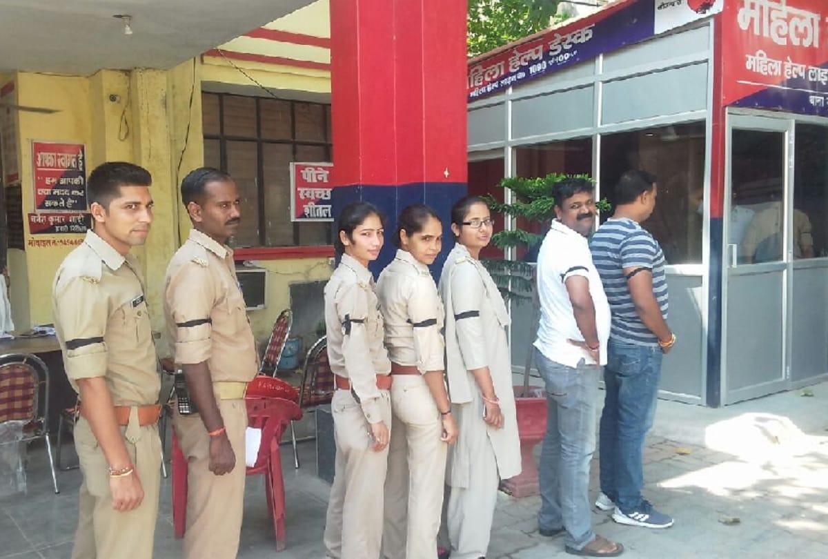 three inspector removed from his post for celebrating black day in support of prashant
