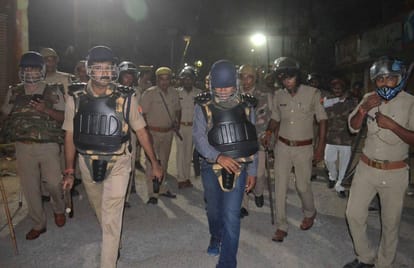 Dispute between two community in varanasi