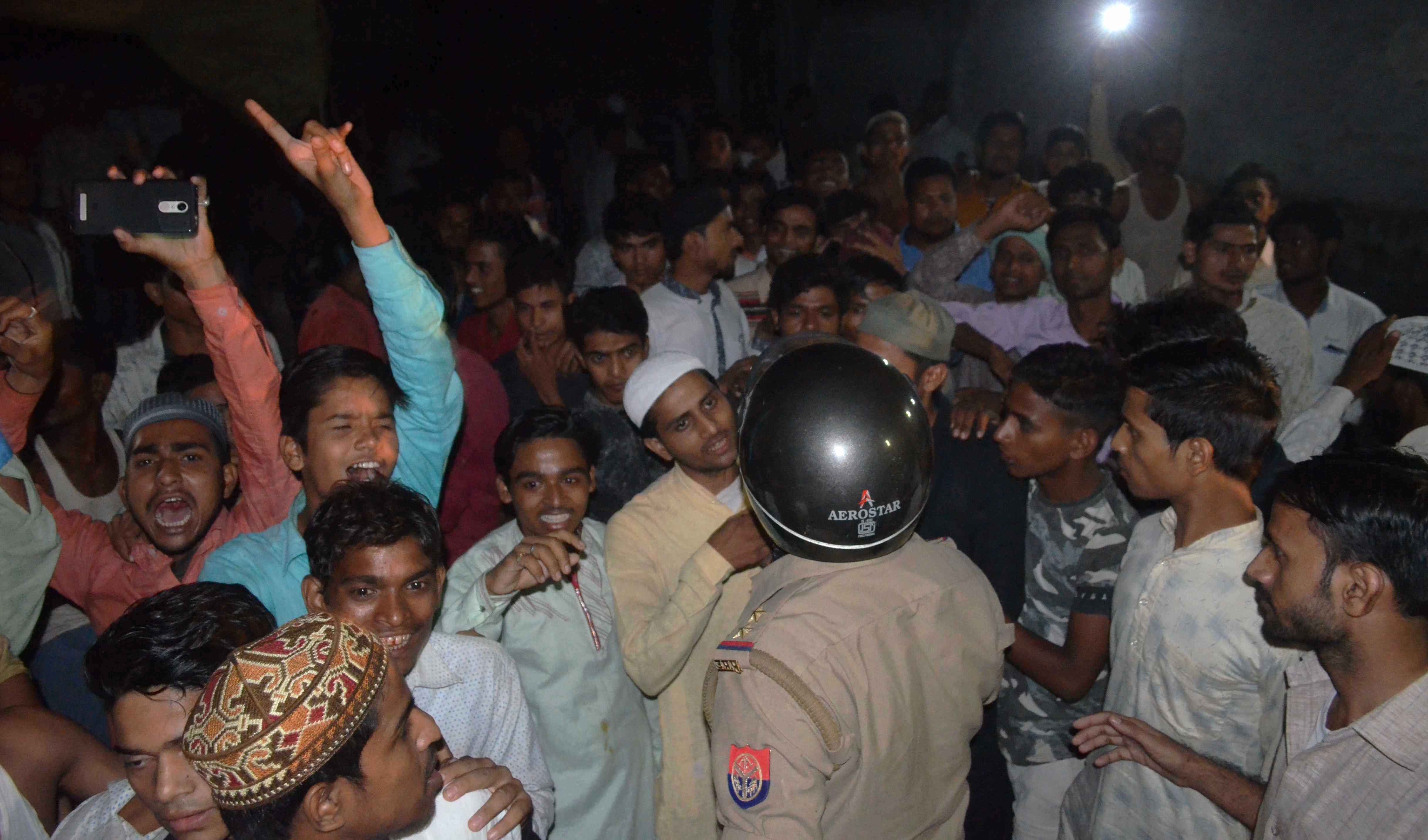 Two community dispute in varanasi police force manage situation