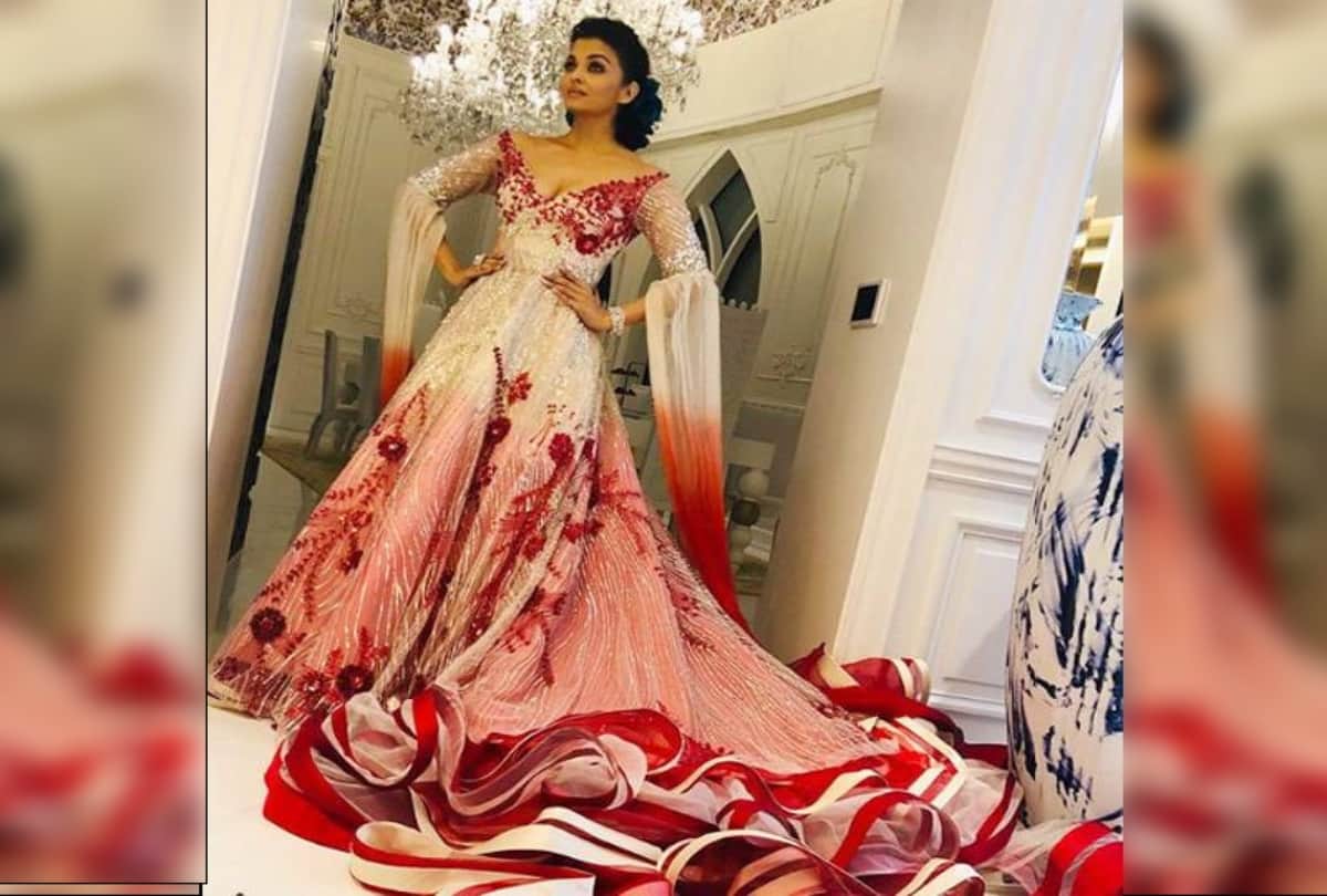 Aishwarya Rai daughter Aaradhya walked the ramp and it looks too adorable