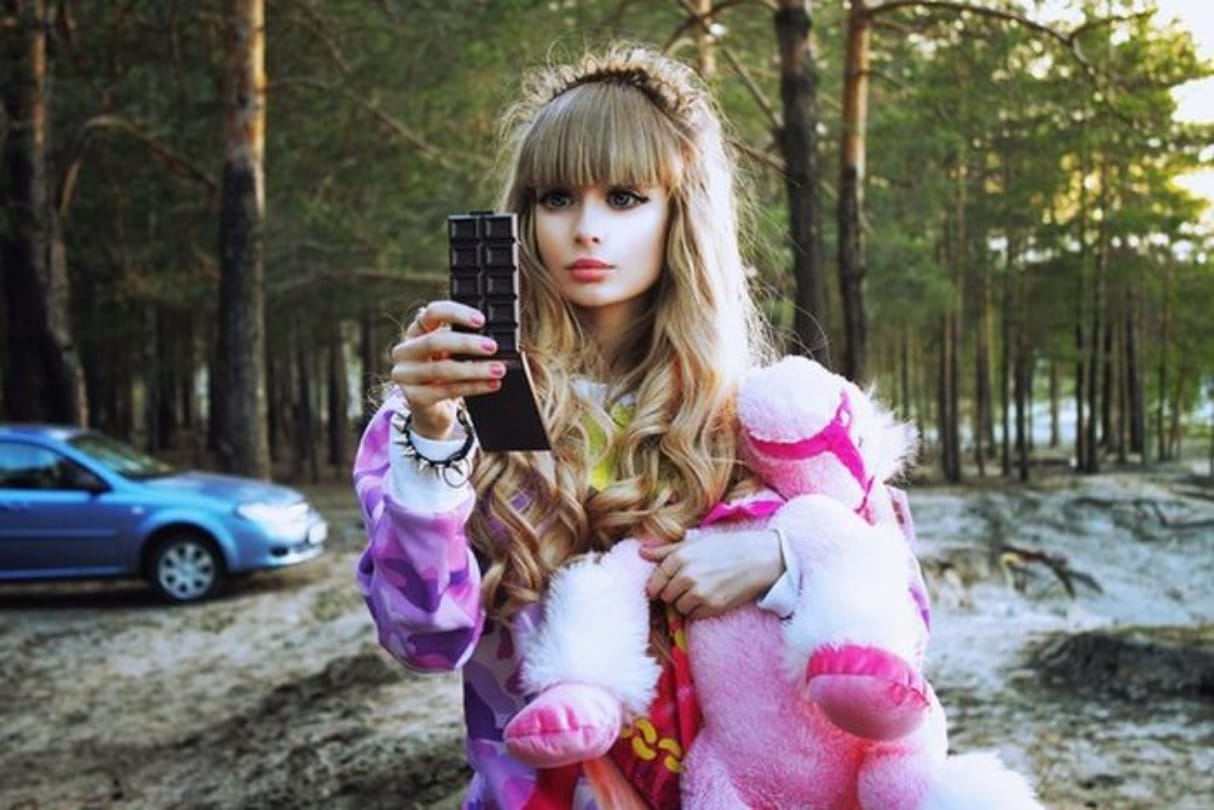 Barbie look is not good for this woman, know why