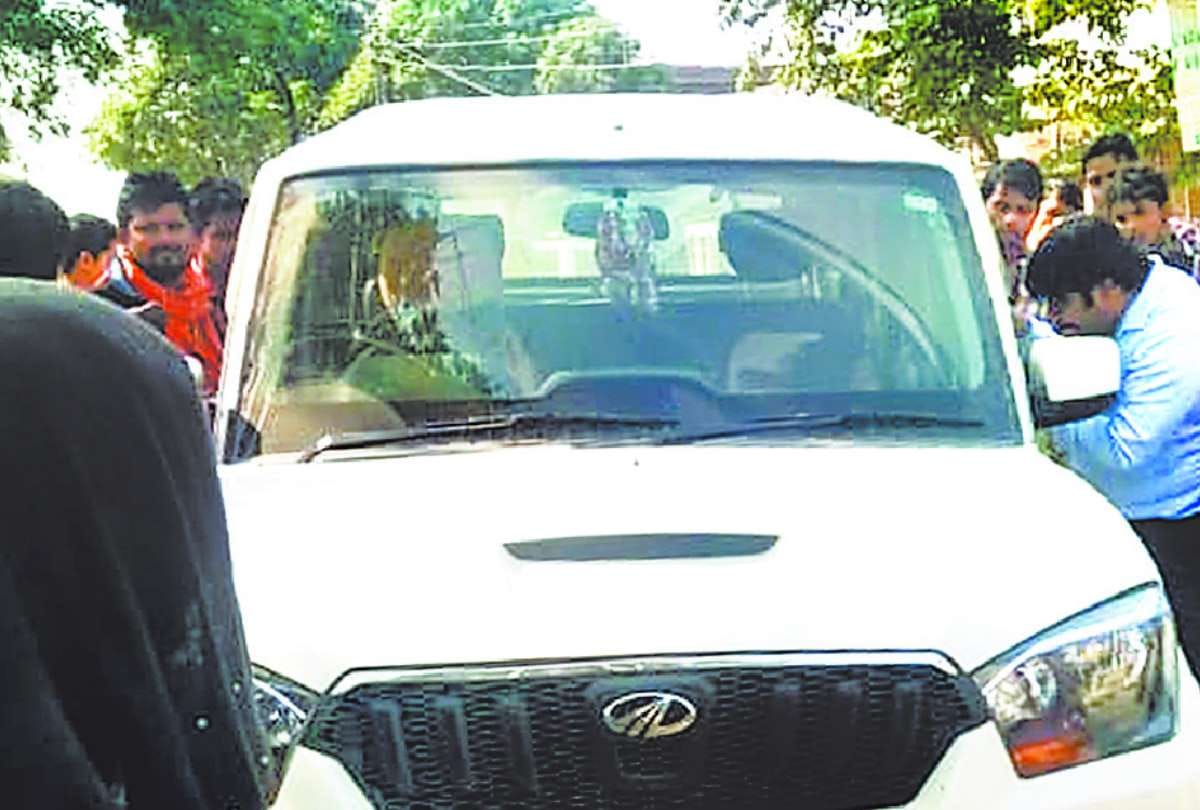 man locked his son in SUV