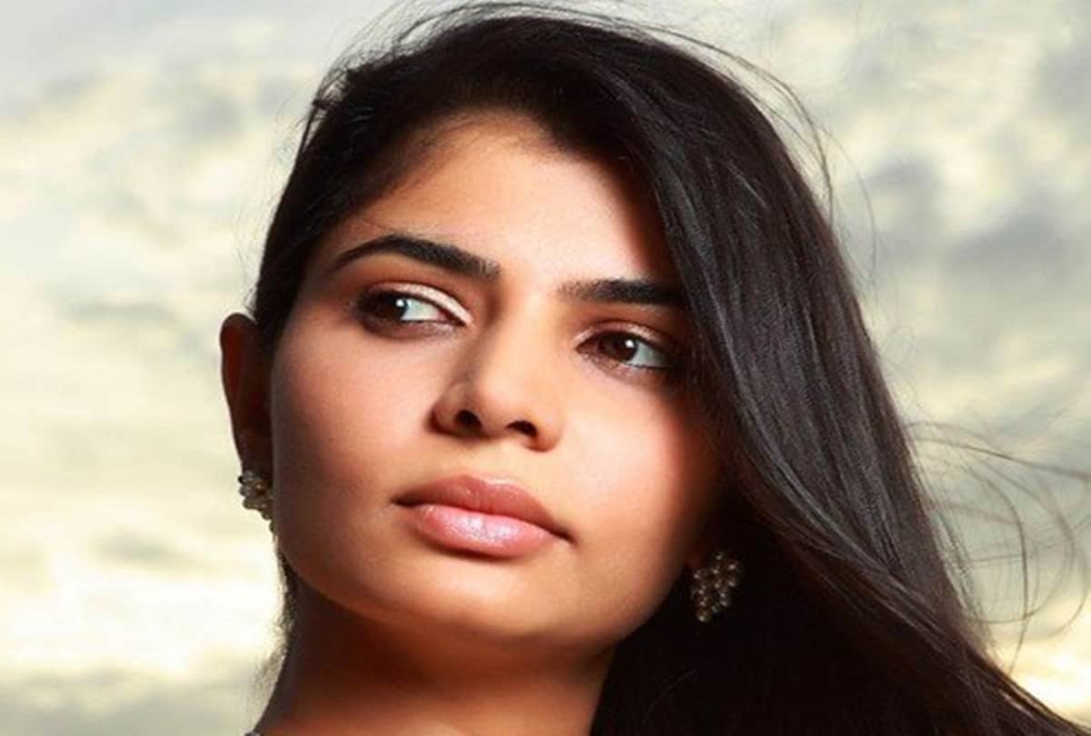 Singer Chinmayi terminated From Tamil dubbing union membership