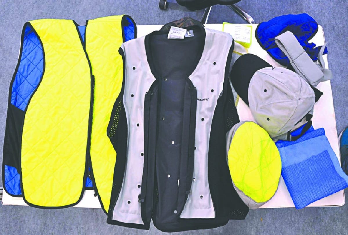 special jackets and cap design for army show in Exhibition of Defense Expo 2018 in Delhi