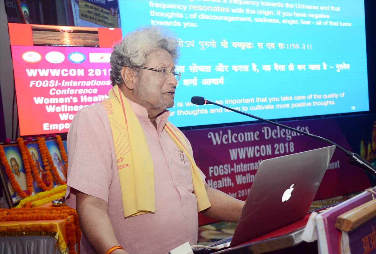 Pranav Pandya Head of Gayatri parivar statement about girls