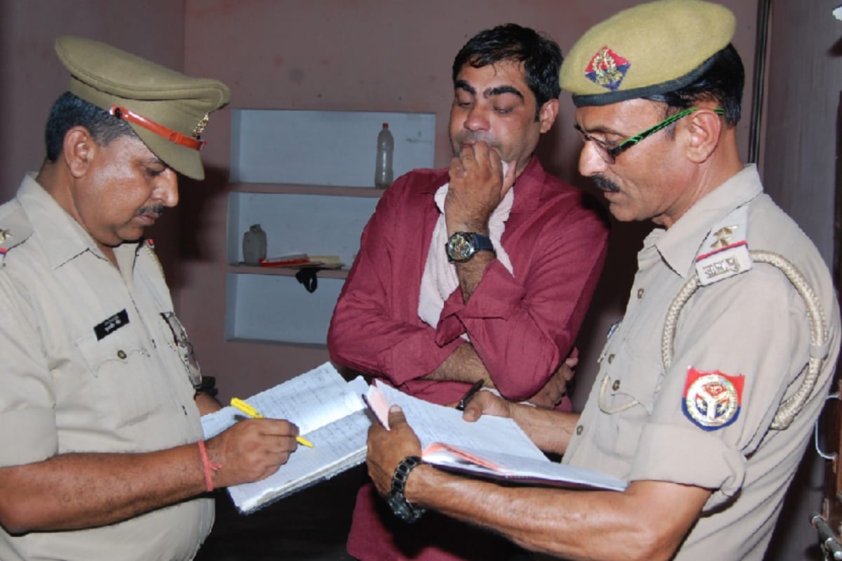 Woman suicide in muzaffarnagar by Shot herself with pistol