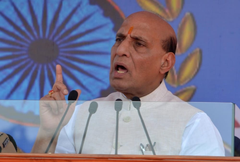 home minister rajnath singh gives advise to Pakistan over terrorism