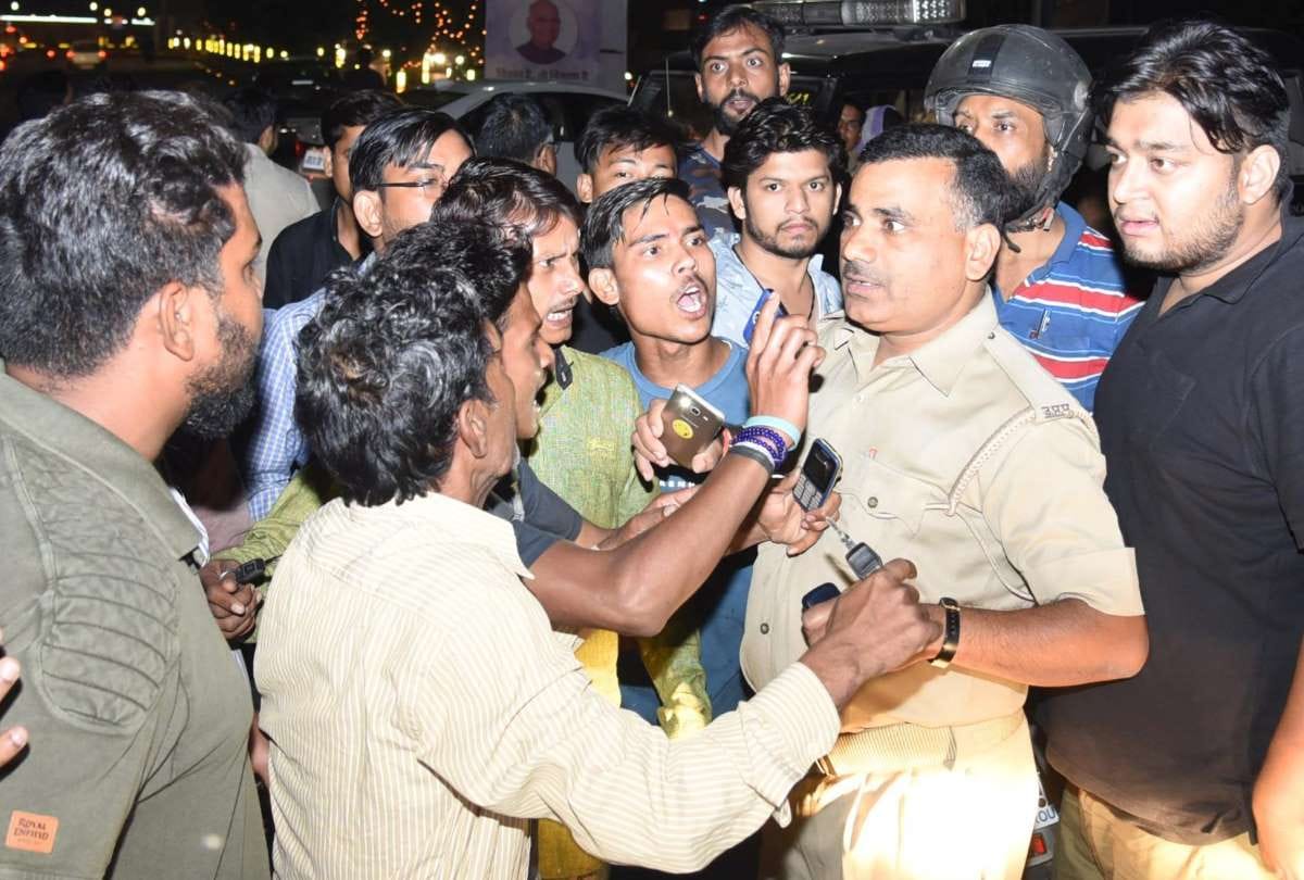 car of SP balrampur hit the bike, ruckus