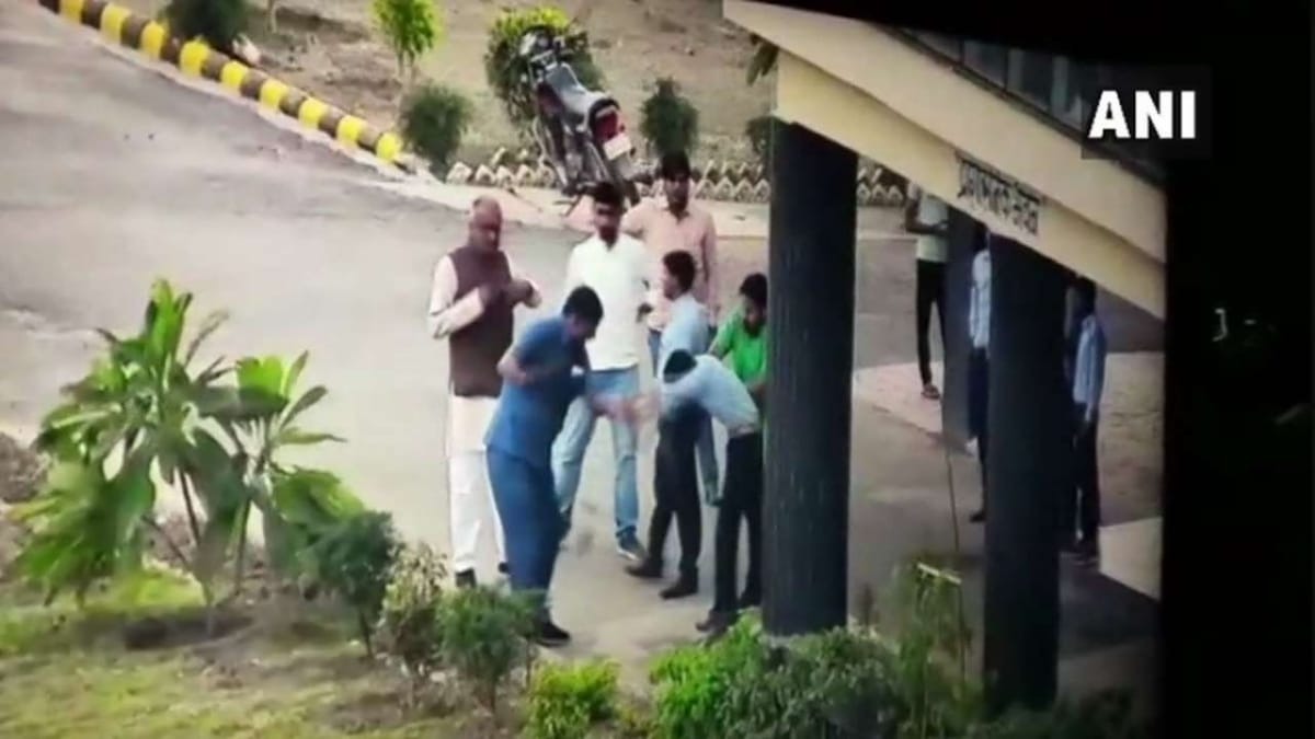 BJP MP toll case nobody from both side came in front after the fight footage revealed