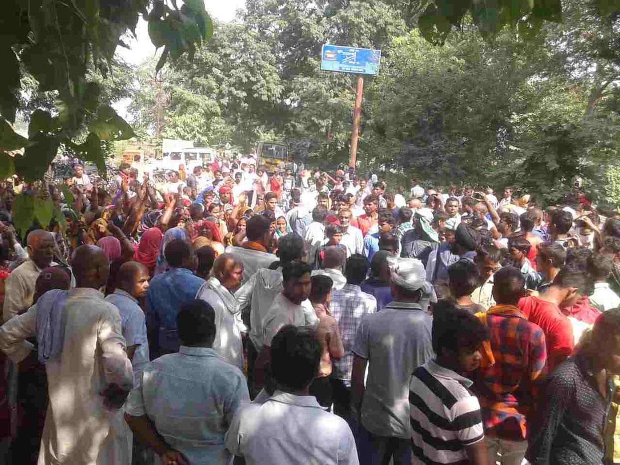 लापता मासूम का शव गंडक नदी में मिला, सड़क जाम