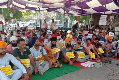 Bhagwant Man and Harpal Cheema joind Teachers's  movement in patiala
