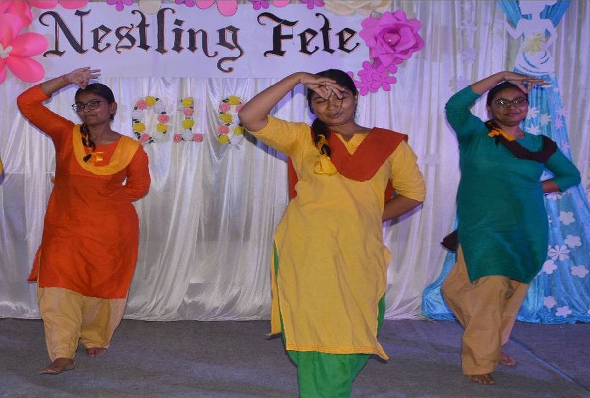 Junior students performs at SN Medical College Fresher Party
