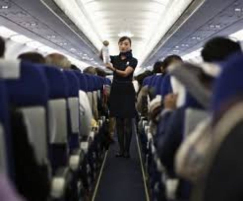 indigo airlines server got down for one and half hour, apologized for inconvenience