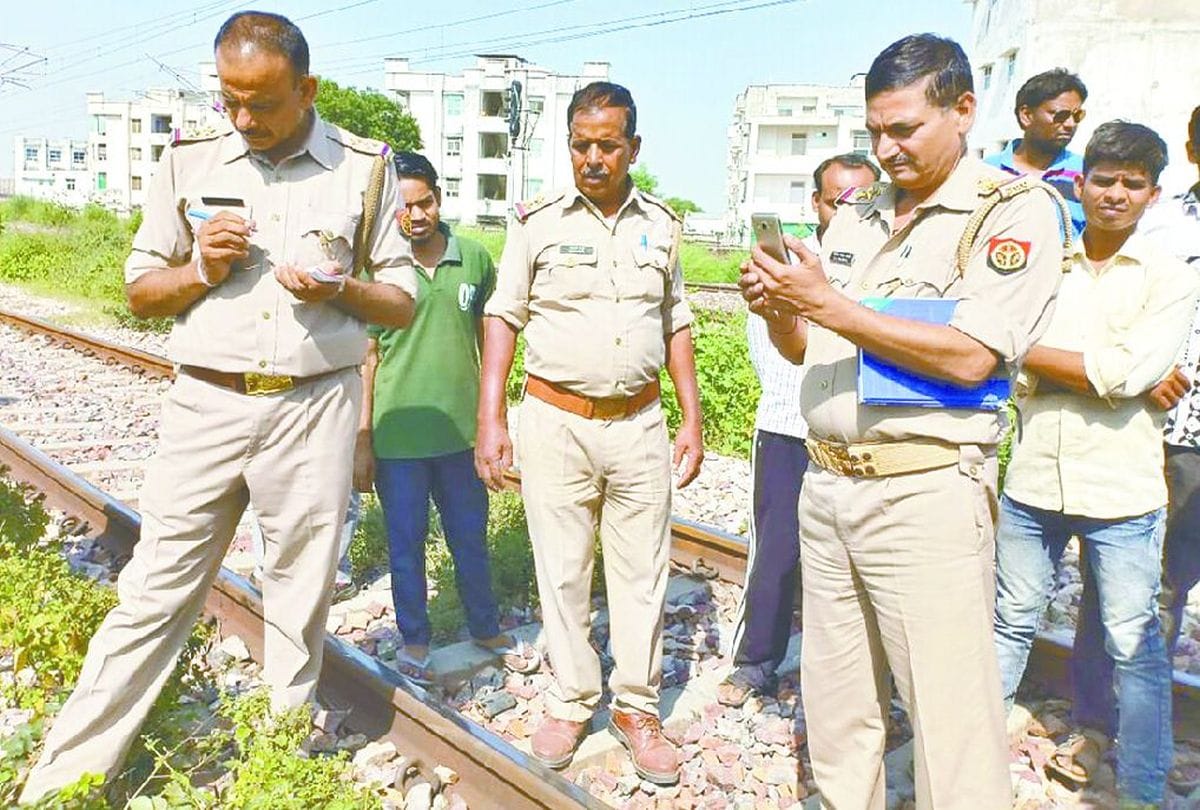 inhuman face of UP police after man died in accident