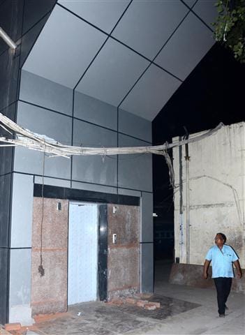 Lift at Aligarh Railway Station