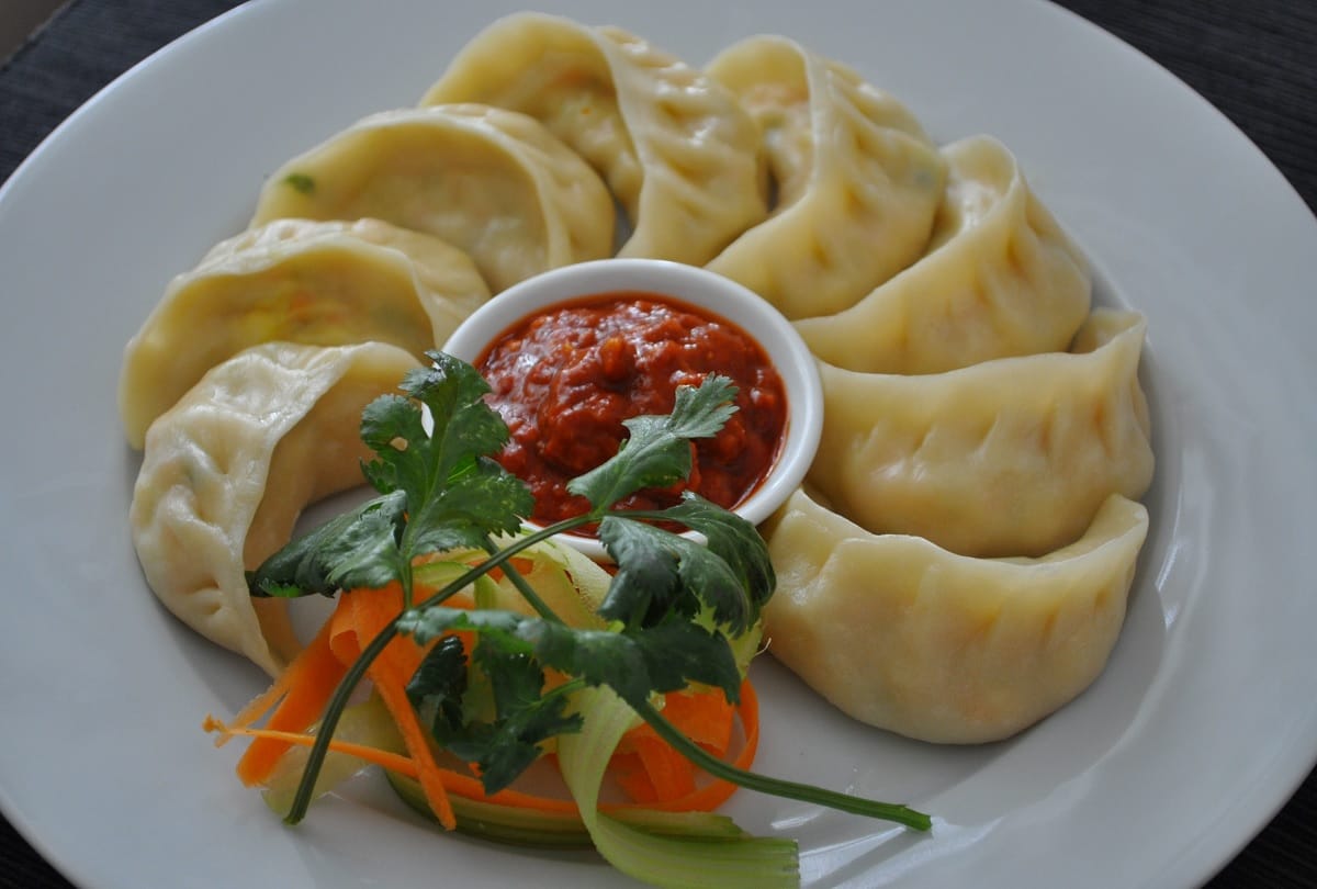 Know why Experts Says Momos Are the Worst Street Food ever