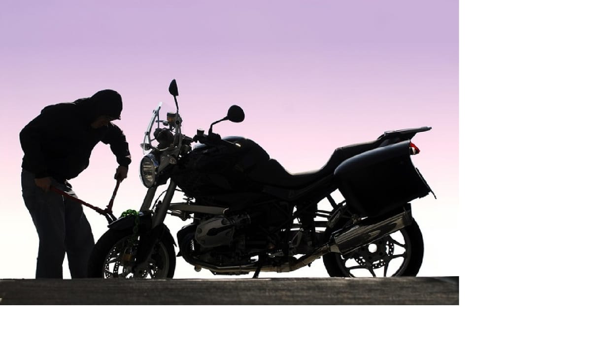 Royal enfield classic 350 stolen, theives open the lock of this bullet by wire