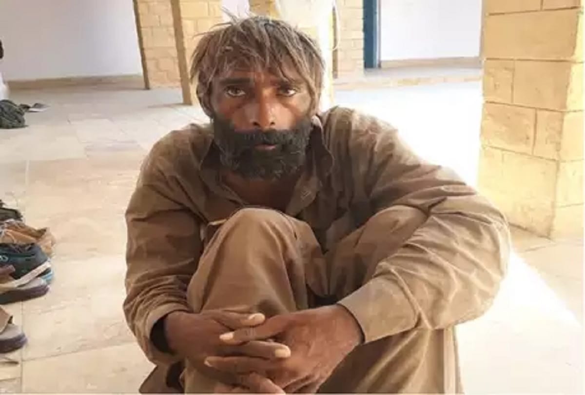 Pakistan national apprehended along IB in Jaisalmer rajsthan