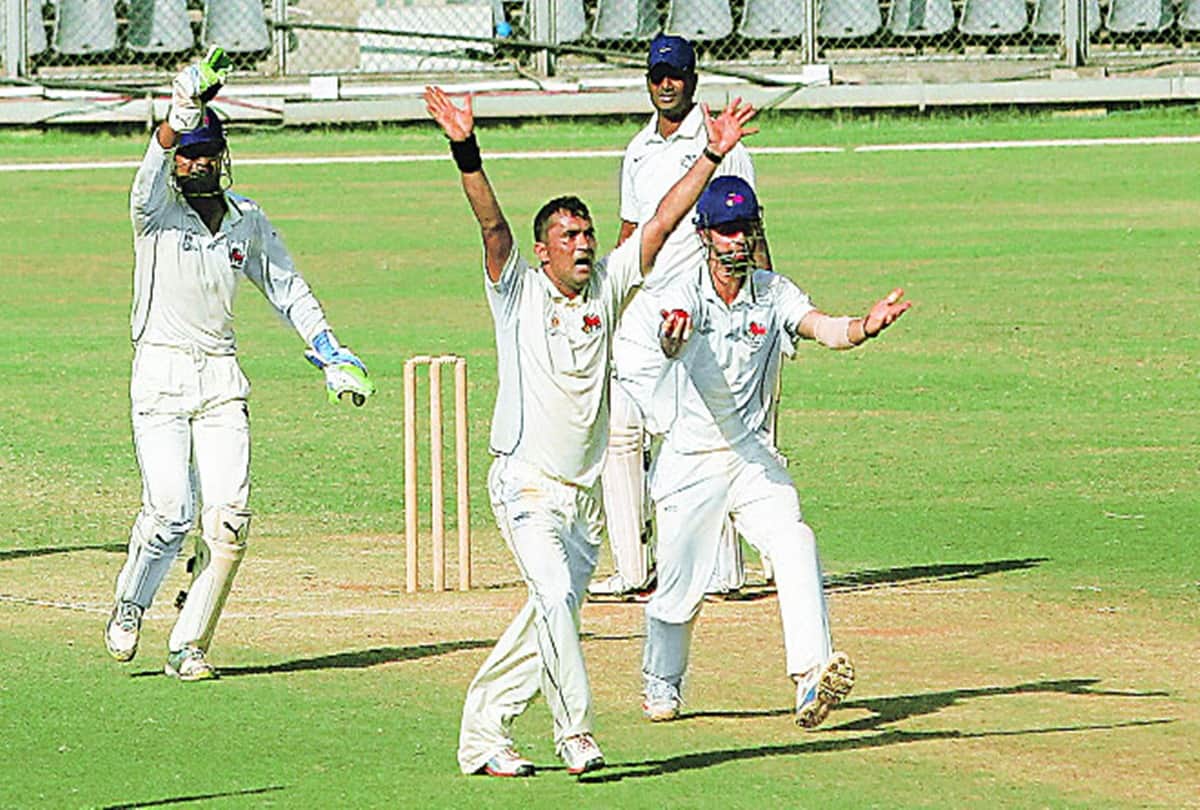 48 Year Old Tambe Will Become The First Indian Player To Play In Cpl